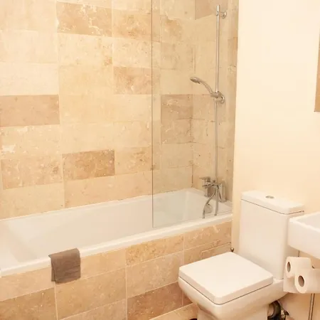 Modern 1 Bedroom In Central * Bristol